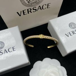 Picture of Versace Bracelet _SKUVersacebracelet06cly7016639